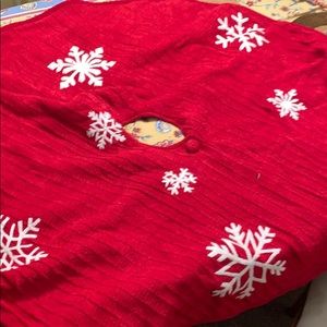 Knit Chenelle Christmas Tree Skirt